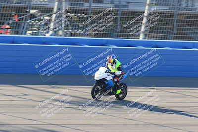 media/Jan-21-2022-Fastrack Riders (Fri) [[90b5309cc6]]/Level 1/Session 1 Front Straight/